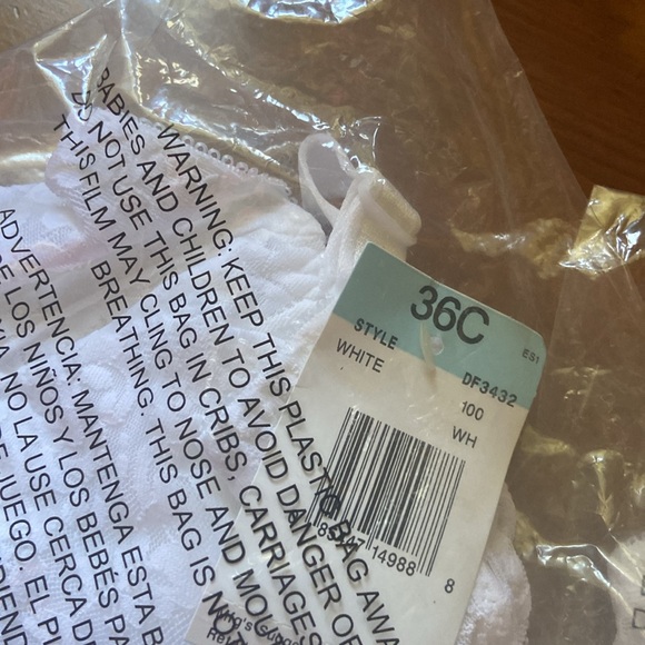 - Bali Women's Lace and Smooth Underwire Bra #3432 Size 36C - Picture 3 of 4